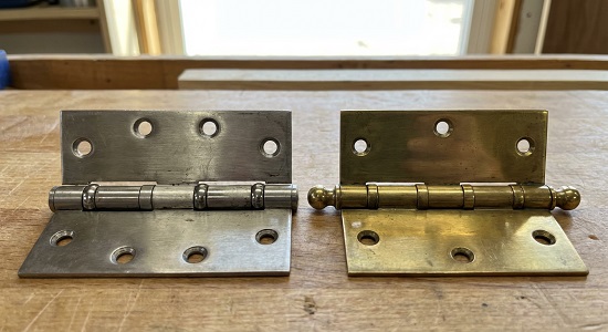 Сравнение стальных и латунных петель