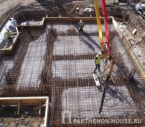 начало бетонирования фундамента