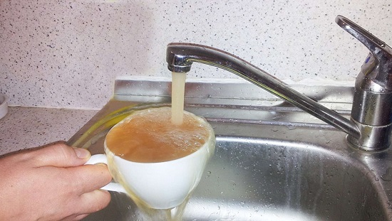 грязная вода