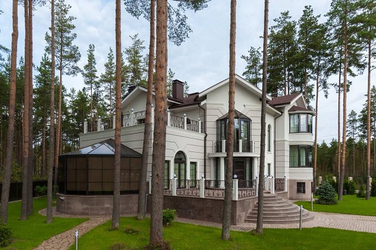 Загородный коттедж