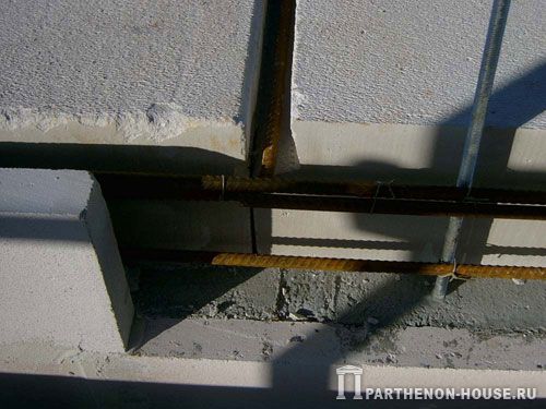 Строительство дома из газобетона, газобетонных блоков. Сборные панели перекрытия из газобетона.