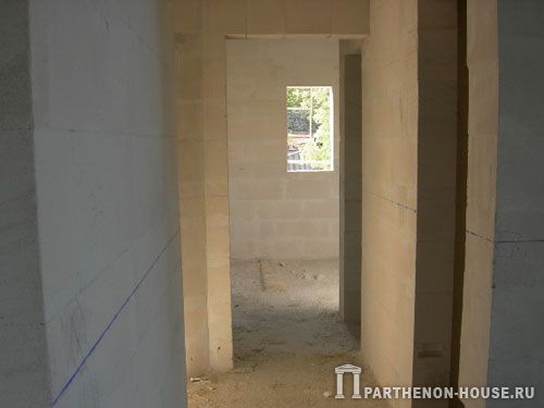 Строительство дома из газобетона, газобетонных блоков. Проемы в доме.