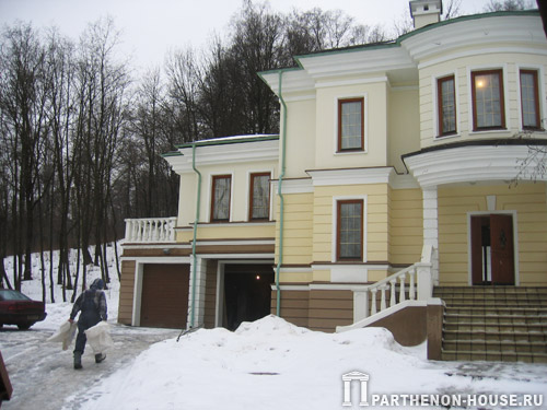 Загородный коттедж