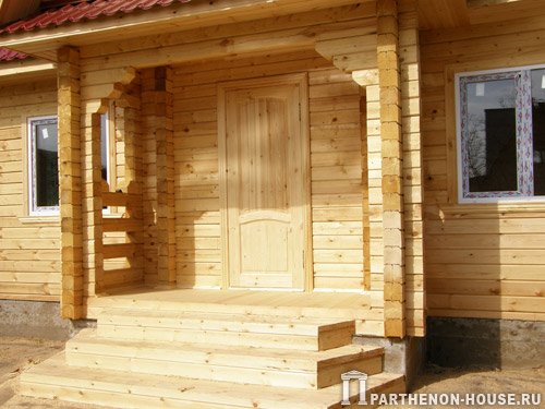 Крыльцо дома
