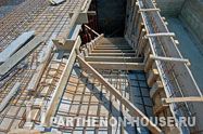 Строительство дома из керамических поризованных блоков. Изготовление монолитных лестниц.