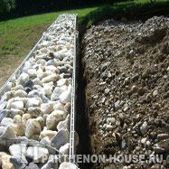 Строительство бетонного бассейна. Защита от оползней.